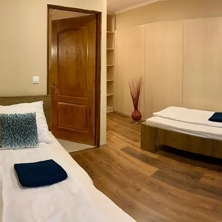 Kemences Apartman Апартаменты *